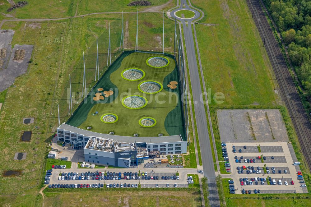 Oberhausen aus der Vogelperspektive: Topgolf Anlage im BusinessPark.O in Oberhausen im Bundesland Nordrhein-Westfalen, Deutschland